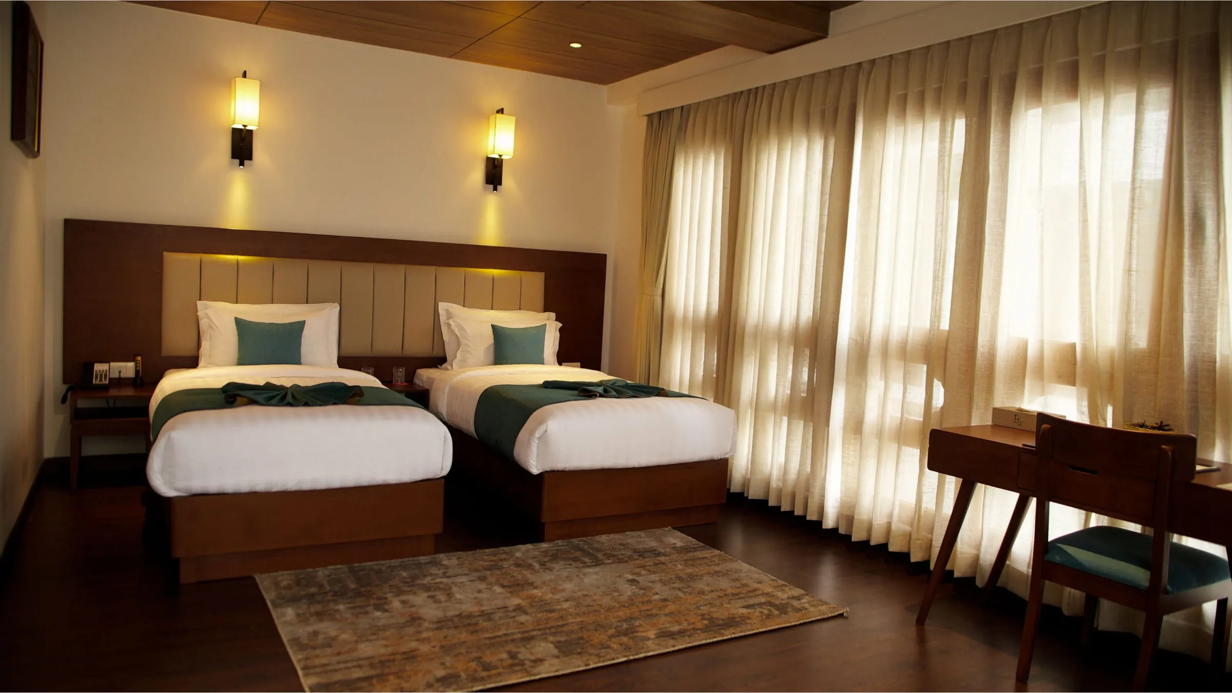 Executive Suite — photo 2